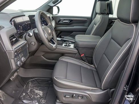 New 2026 Chevrolet Suburban Premier AWD/4WD image 16