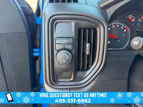 Used 2024 Chevrolet Silverado 1500 Custom w/ Dark Appearance Package image 19