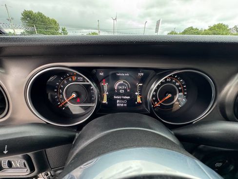 Used 2020 Jeep Gladiator Sport w/ Quick Order Package 24S AWD/4WD image 23