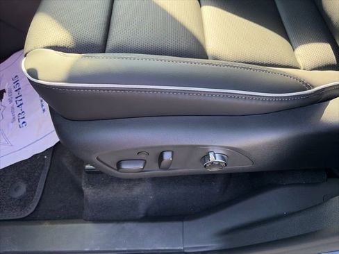 New 2026 Buick Enclave Avenir image 18