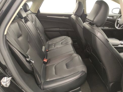 Used 2020 Ford Fusion Titanium image 19