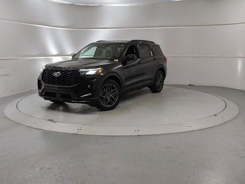 New 2025 Ford Explorer ST-Line w/ Premium Package image 6