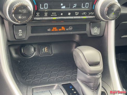 Certified 2024 Toyota RAV4 XLE AWD/4WD image 28