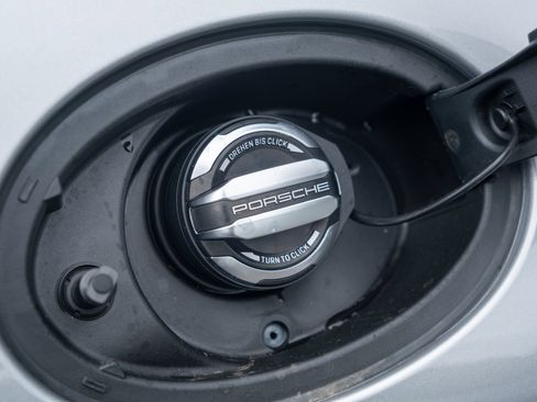 Certified 2023 Porsche 911 GT3 RWD image 18