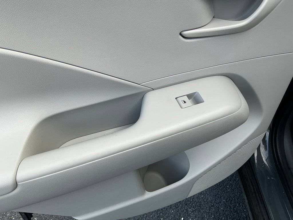 Certified 2025 Hyundai Kona SEL AWD/4WD image 25