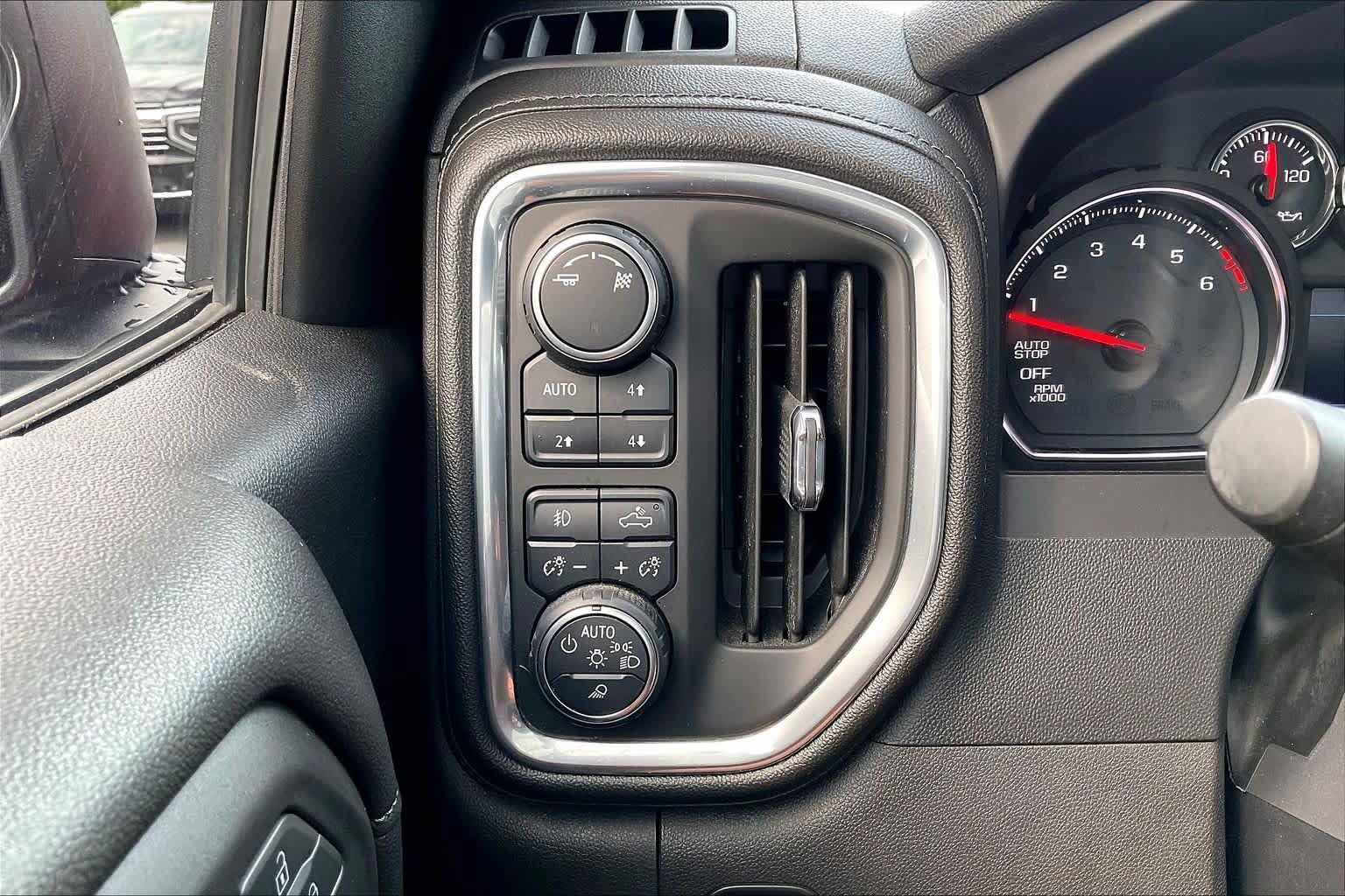 Used 2019 Chevrolet Silverado 1500 RST w/ All-Star Edition AWD/4WD image 32