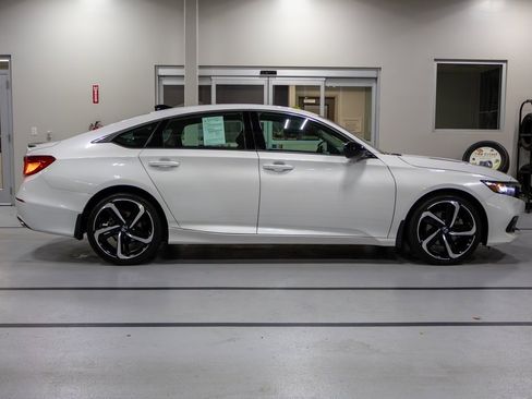 Used 2021 Honda Accord Sport Special Edition image 6