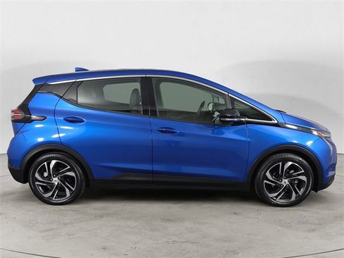 Certified 2023 Chevrolet Bolt LT w/ Infotainment Package image 6