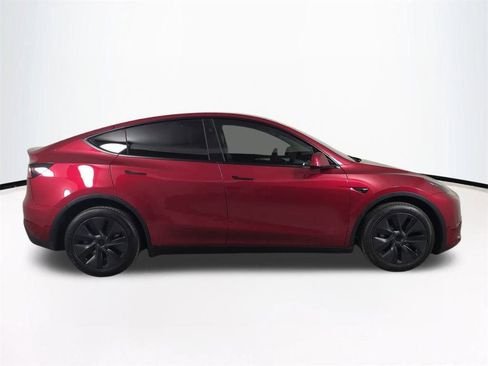 Used 2025 Tesla Model Y Long Range image 4