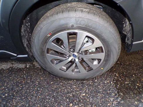 Certified 2025 Subaru Outback Premium image 10