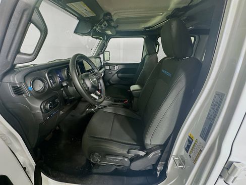 Used 2024 Jeep Wrangler Unlimited Rubicon 4xe AWD/4WD image 13