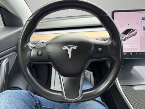 Used 2019 Tesla Model 3 Standard Range Plus RWD image 14