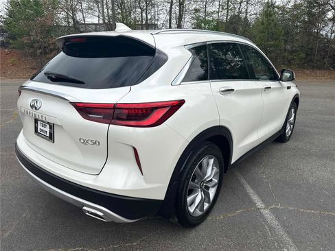 Used 2021 INFINITI QX50 Essential image 6