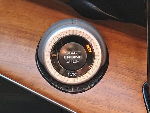 Certified 2024 Jeep Grand Wagoneer Series III w/ Rear Seat Video Group 1 image 21