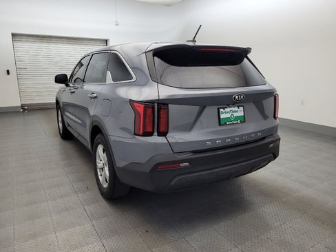 Used 2021 Kia Sorento LX FWD image 5