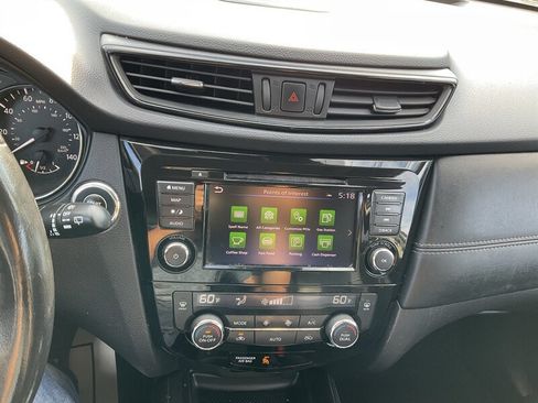 Used 2018 Nissan Rogue SL w/ Premium Package AWD/4WD image 30