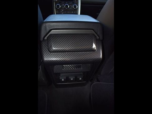 Used 2016 Land Rover Discovery Sport SE AWD/4WD image 29