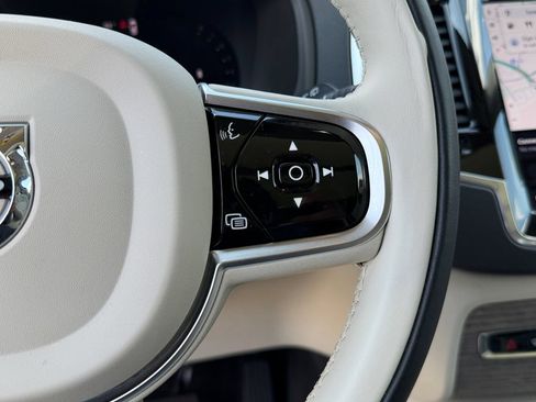 Certified 2023 Volvo XC90 B6 Plus AWD/4WD image 19