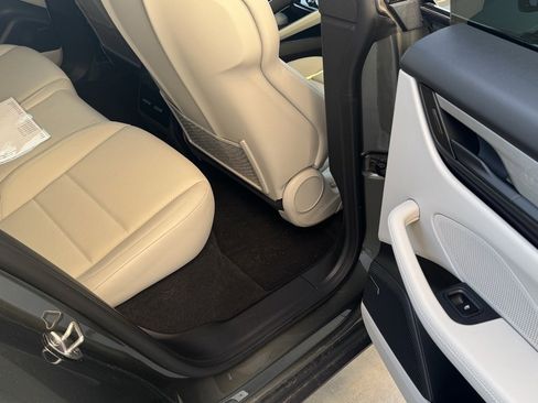 Used 2024 Porsche Macan 4 Electric image 42