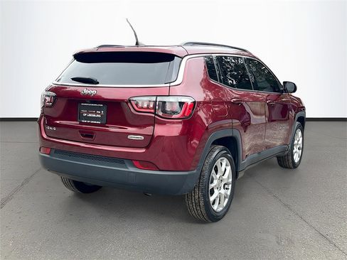 Certified 2022 Jeep Compass 4WD image 7