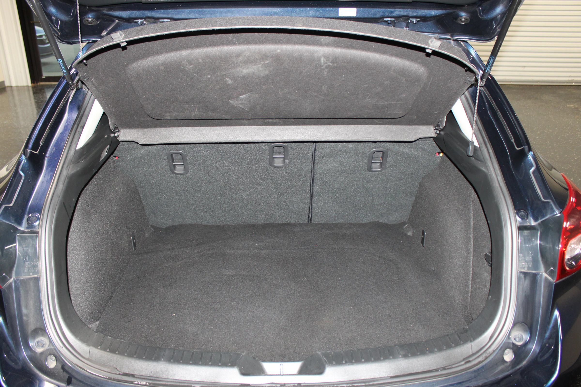 Used 2018 MAZDA MAZDA3 Touring FWD image 36