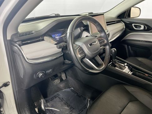Used 2022 Jeep Compass Limited AWD/4WD image 9