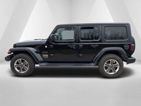 Used 2021 Jeep Wrangler Unlimited Sahara image 4