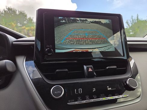 Certified 2025 Toyota Corolla LE FWD image 32