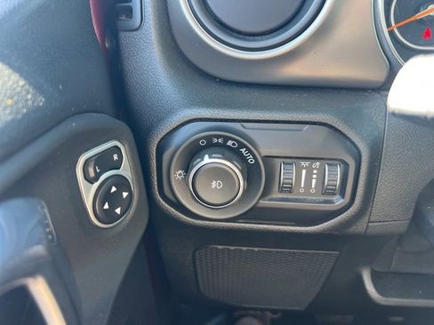 Used 2021 Jeep Wrangler Unlimited Sport image 14
