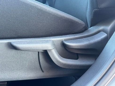 Certified 2025 Nissan Kicks Play S image 18