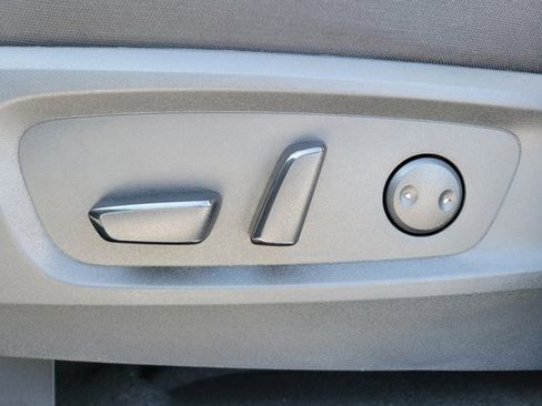 New 2025 Nissan Pathfinder SV w/ SV Premium Package image 13