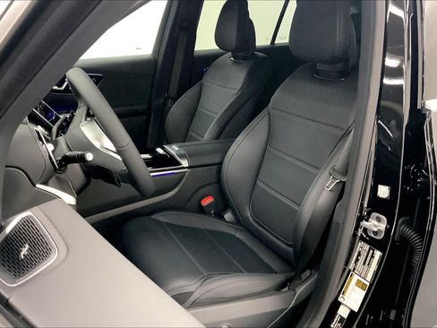 Used 2026 Mercedes-Benz GLC 300 image 21