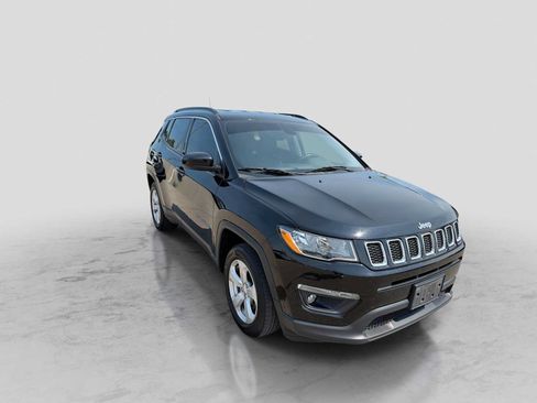 Used 2020 Jeep Compass Latitude w/ Popular Equipment Group AWD/4WD image 8