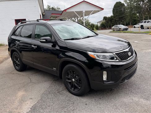 Used 2015 Kia Sorento LX AWD/4WD image 4