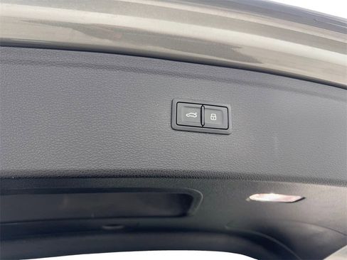 Used 2023 Audi Q5 2.0T Premium w/ Convenience Package image 85