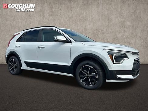 New 2025 Kia Niro LX image 2