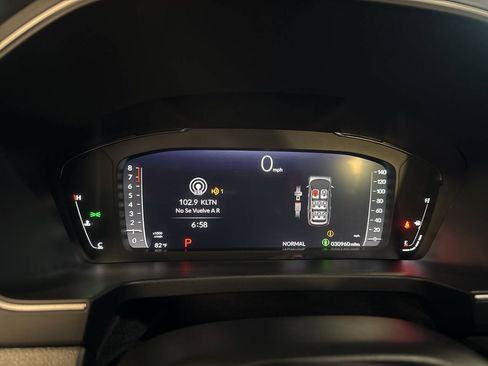 Used 2025 Honda Pilot Black Edition image 35
