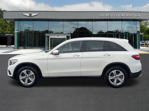 Used 2018 Mercedes-Benz GLC 300 image 4