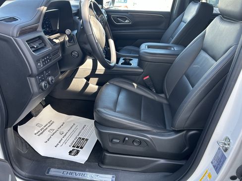 Used 2022 Chevrolet Tahoe Z71 w/ Luxury Package image 19