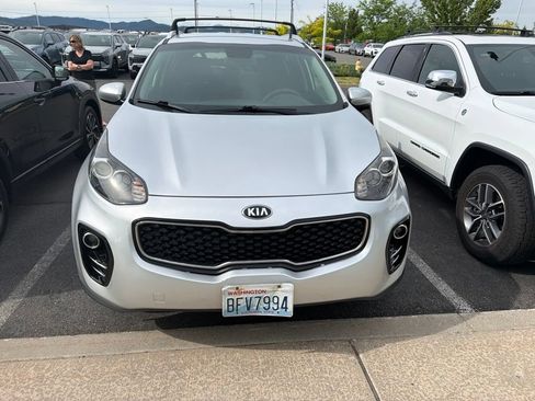 Used 2017 Kia Sportage LX w/ LX Popular Package AWD/4WD image 2