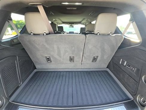 Used 2024 Chevrolet Tahoe Z71 w/ Luxury Package AWD/4WD image 14