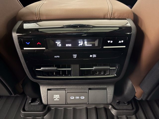 Used 2026 Acura MDX w/ Technology Package FWD image 16