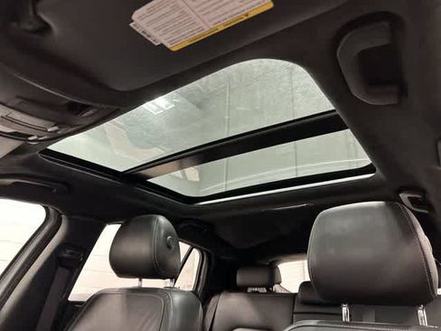 Used 2018 INFINITI QX30 Premium w/ Technology Package FWD image 27