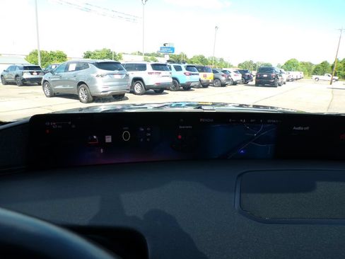 Used 2025 Lincoln Navigator Reserve AWD/4WD image 14