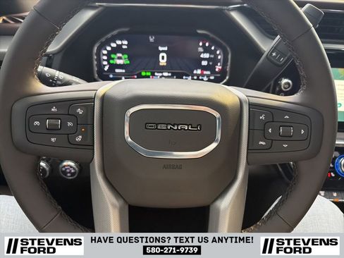 Used 2024 GMC Sierra 2500 Denali w/ Denali Reserve Package image 29