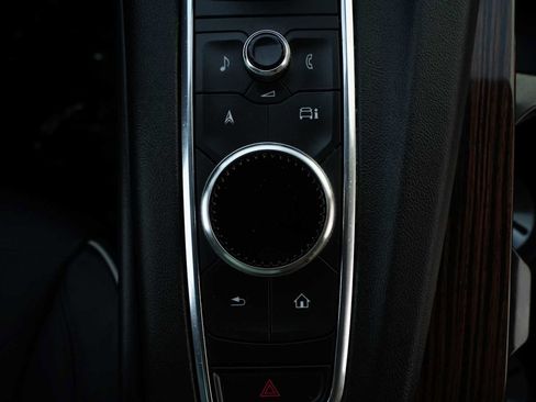 Used 2023 Cadillac Escalade ESV Premium Luxury w/ Performance Package AWD/4WD image 21