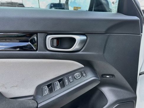 Used 2024 Honda Civic EX image 9
