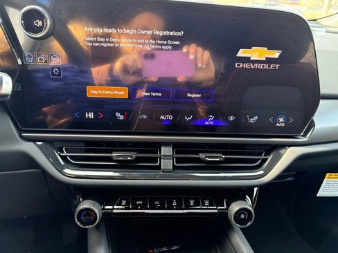 New 2026 Chevrolet Equinox EV RS FWD image 23