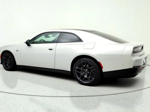 Used 2024 Dodge Charger Daytona R/T w/ Plus Group AWD/4WD image 7
