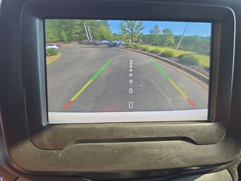 Used 2018 Jeep Renegade Altitude w/ Cold Weather Group FWD image 22